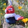 Peluche de coq gaulois vu du profil droit